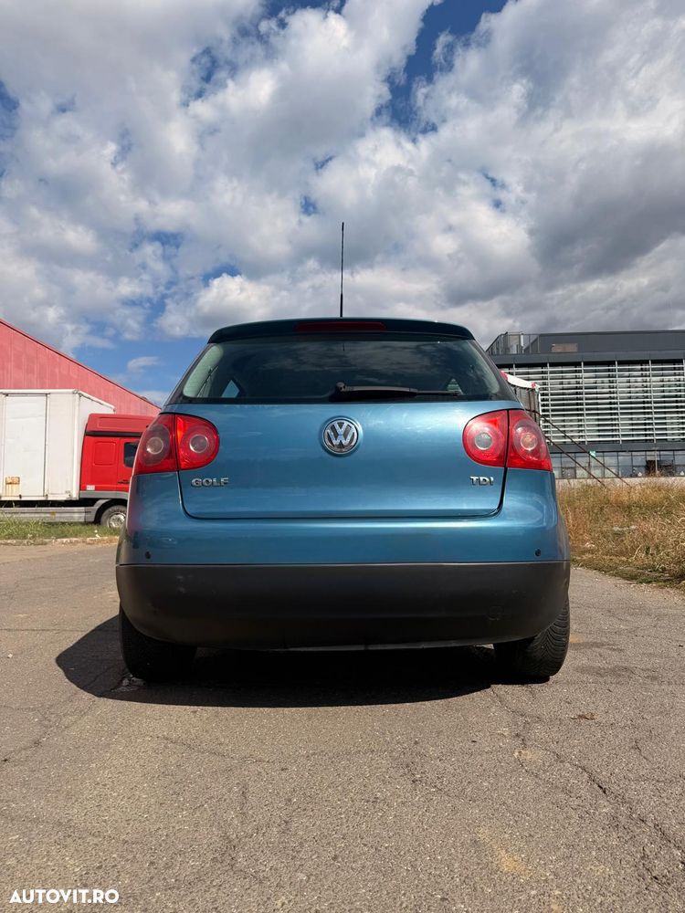 Volkswagen Golf - 3