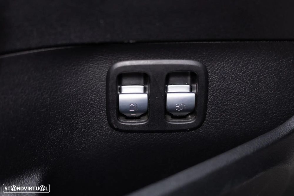 Mercedes-Benz C 300 e 9G-TRONIC Edition AMG Line - 36