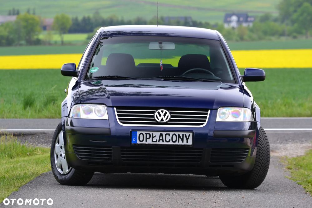 Volkswagen Passat 1.6 Exclusive - 2