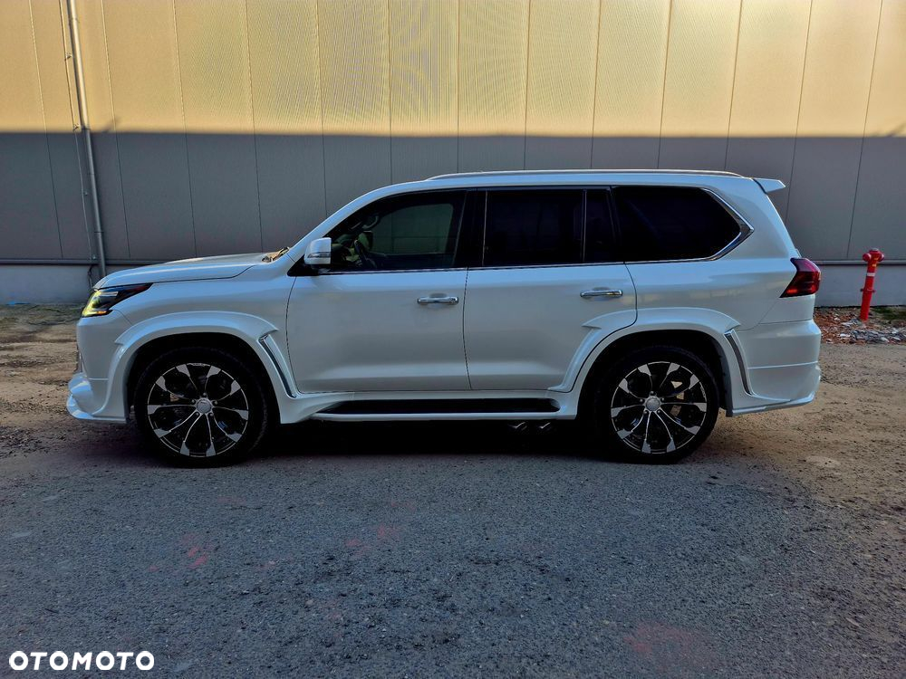 Lexus LX 570 Omotenashi - 8