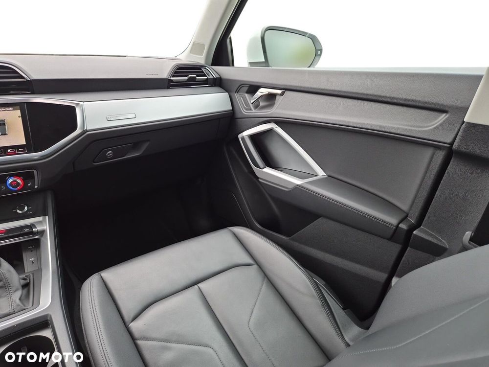 Audi Q3 Sportback - 24