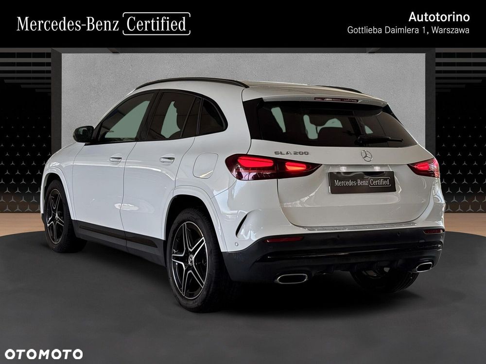 Mercedes-Benz GLA - 4