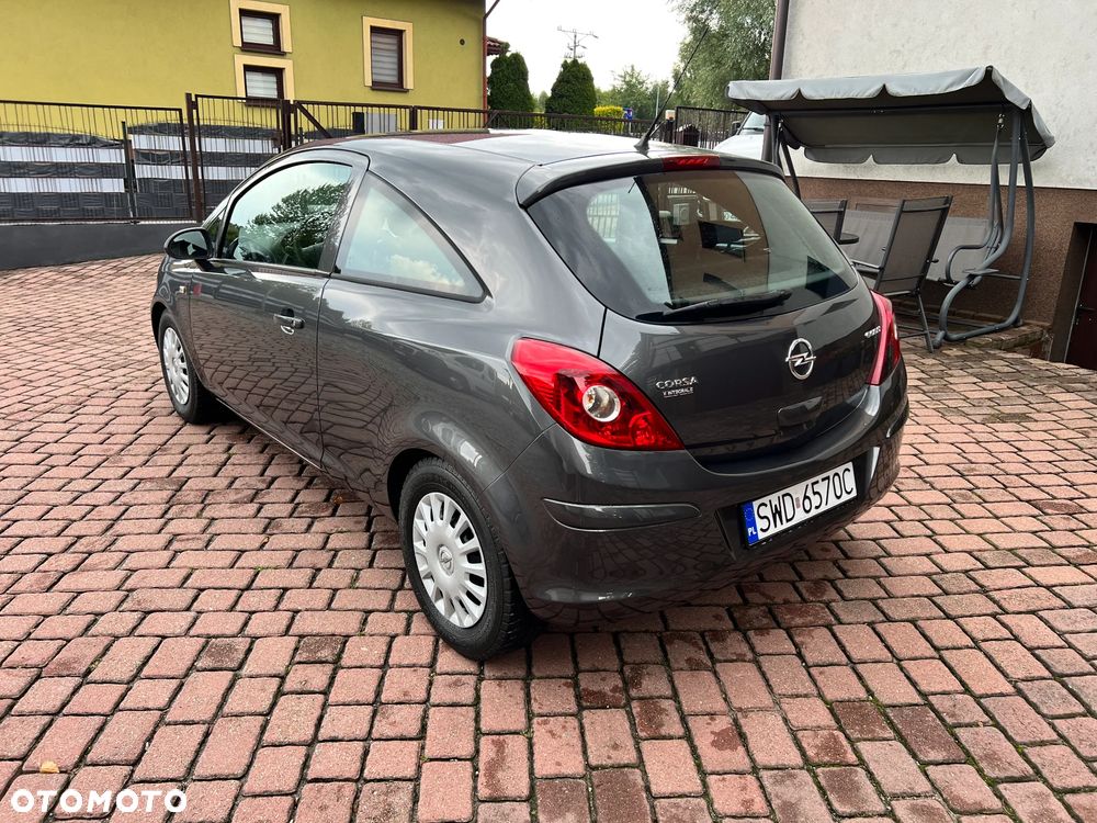 Opel Corsa 1.2 16V Essentia - 6