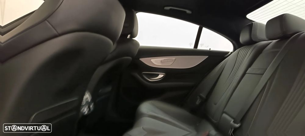 Mercedes-Benz CLS 300 d 4Matic - 26