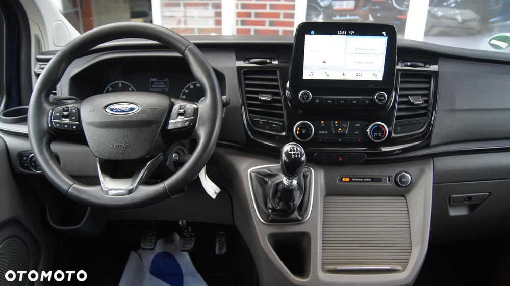 Ford Tourneo Custom 2.0 EcoBlue L1 Titanium - 15