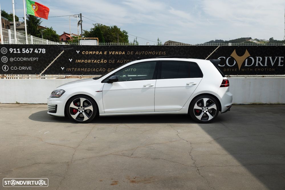 VW Golf GTI Performance BlueMotion DSG - 2