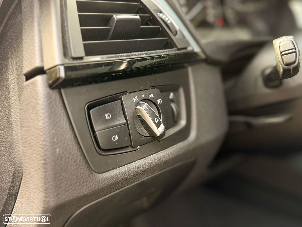 BMW 320 d Touring Auto Pack M - 20