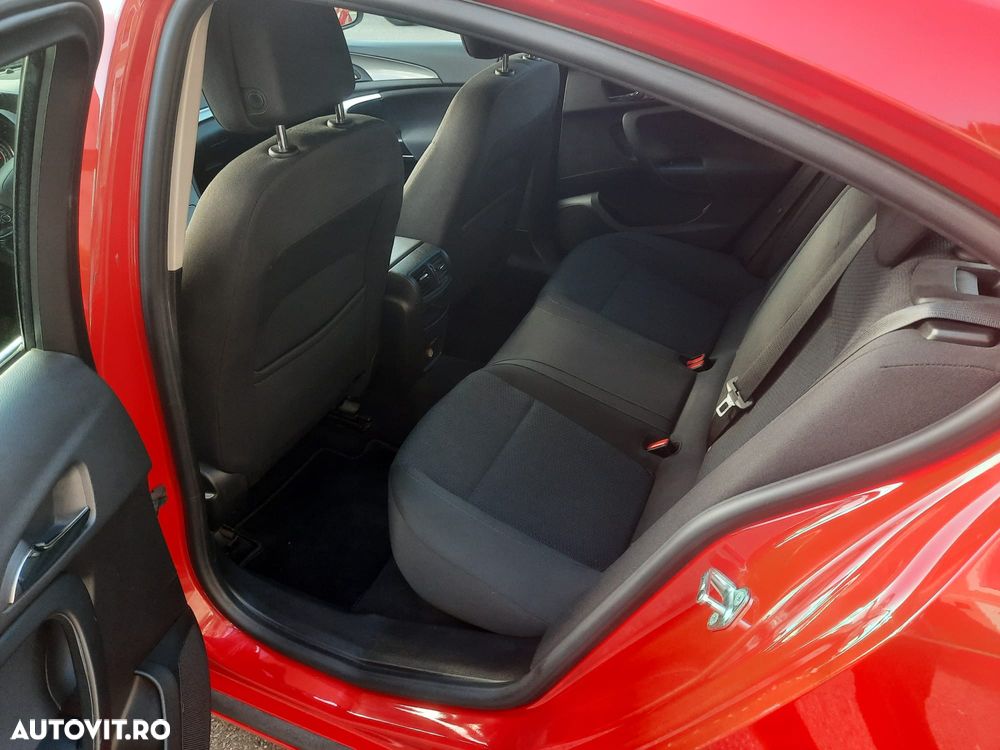 Opel Astra 1.4 Turbo ECOTEC Cosmo - 8