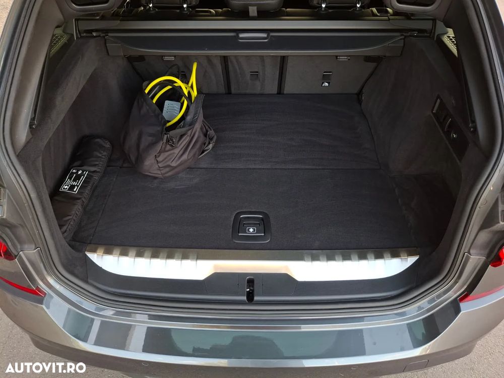 BMW Seria 3 320e xDrive AT PHEV - 27