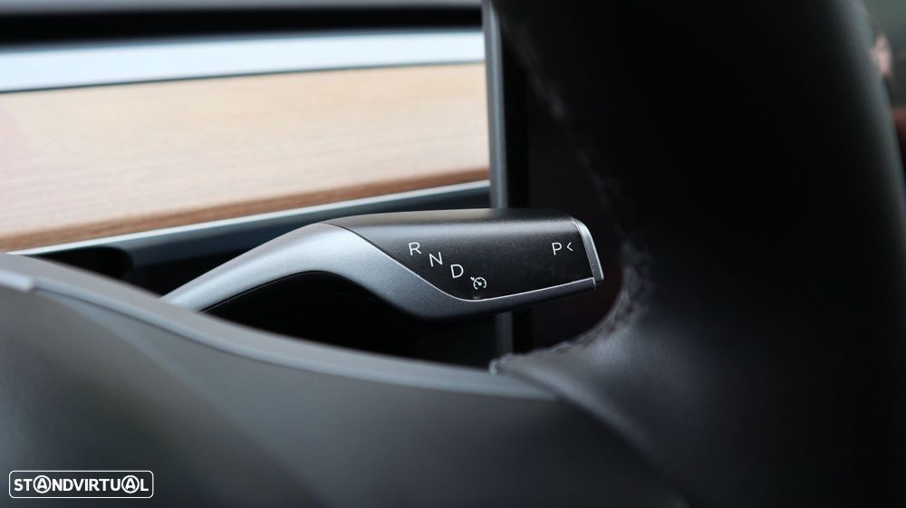 Tesla Model Y Tração Traseira - 25