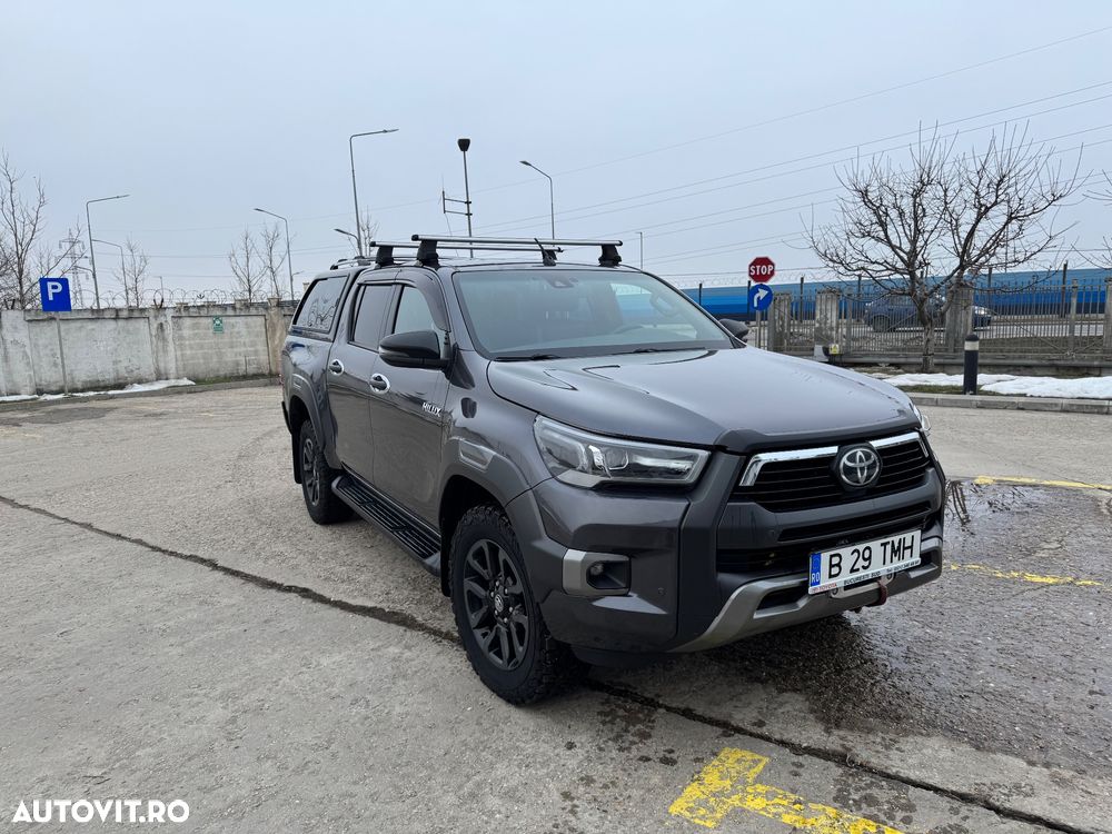 Toyota Hilux 2.8D 204CP 4x4 Double Cab AT Invincible - 2