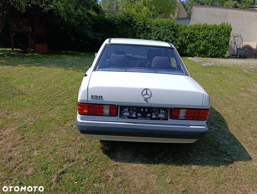 Mercedes-Benz W201 (190) - 6