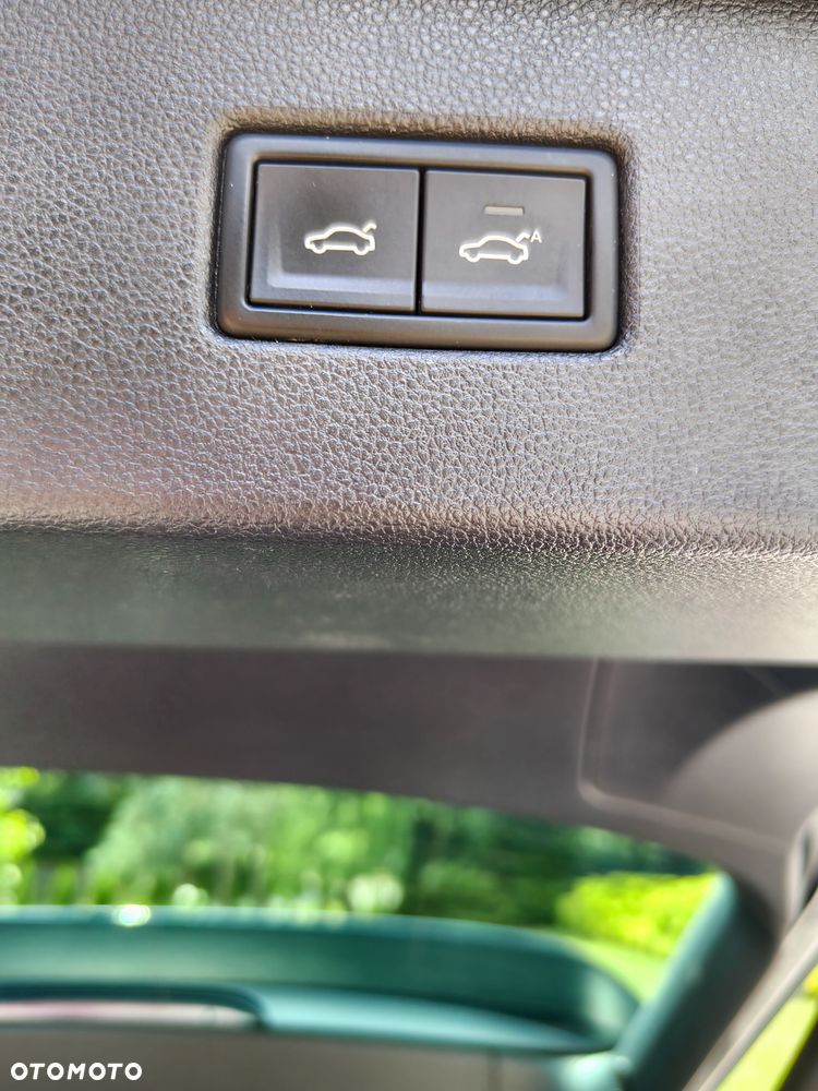 Volkswagen Tiguan - 9
