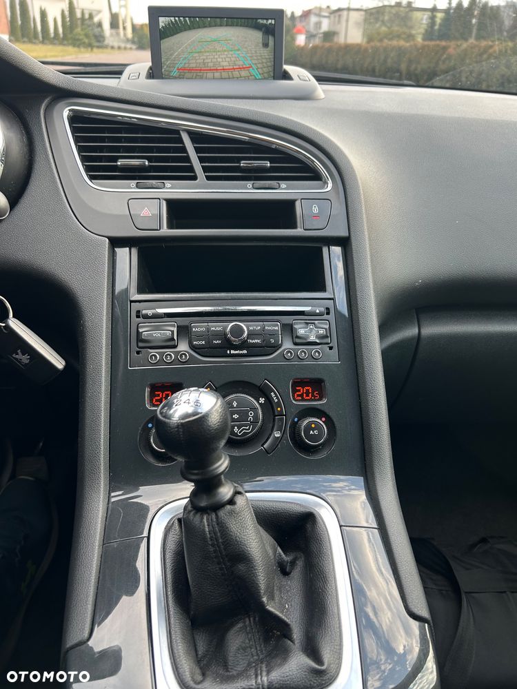Peugeot 5008 155 THP Style - 26