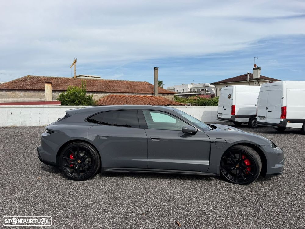 Porsche Taycan Sport Turismo GTS - 13