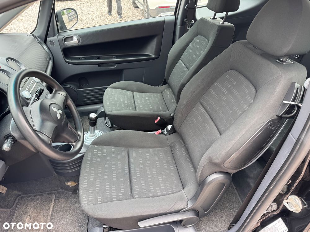 Mitsubishi Colt - 25