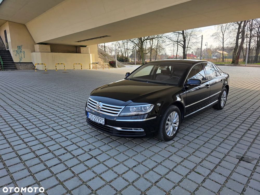 Volkswagen Phaeton - 1
