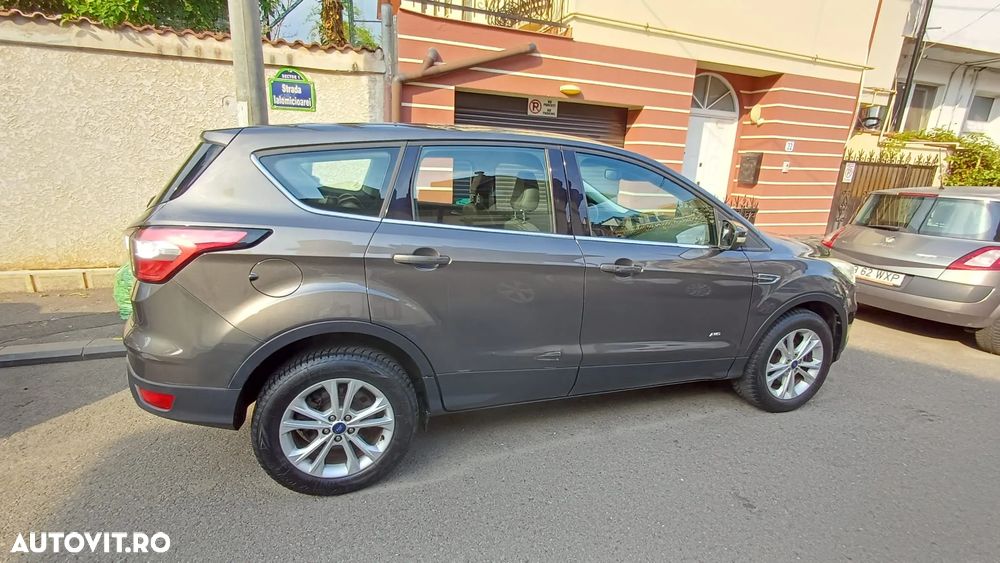 Ford Kuga 2.0 TDCi 4WD Powershift Titanium - 2
