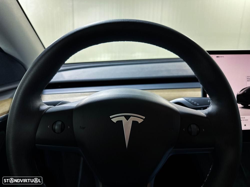 Tesla Model Y Long Range Dual Motor AWD - 41