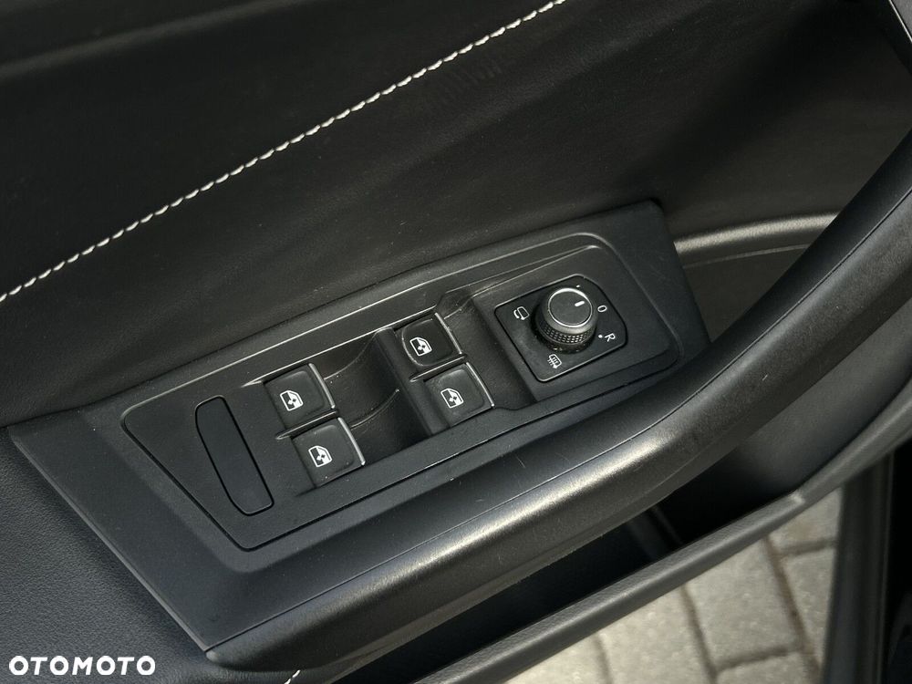 Volkswagen T-Roc 1.5 TSI R-Line DSG - 12
