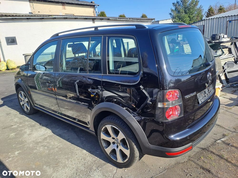 Volkswagen Touran 1.4 TSI STYLE - 4