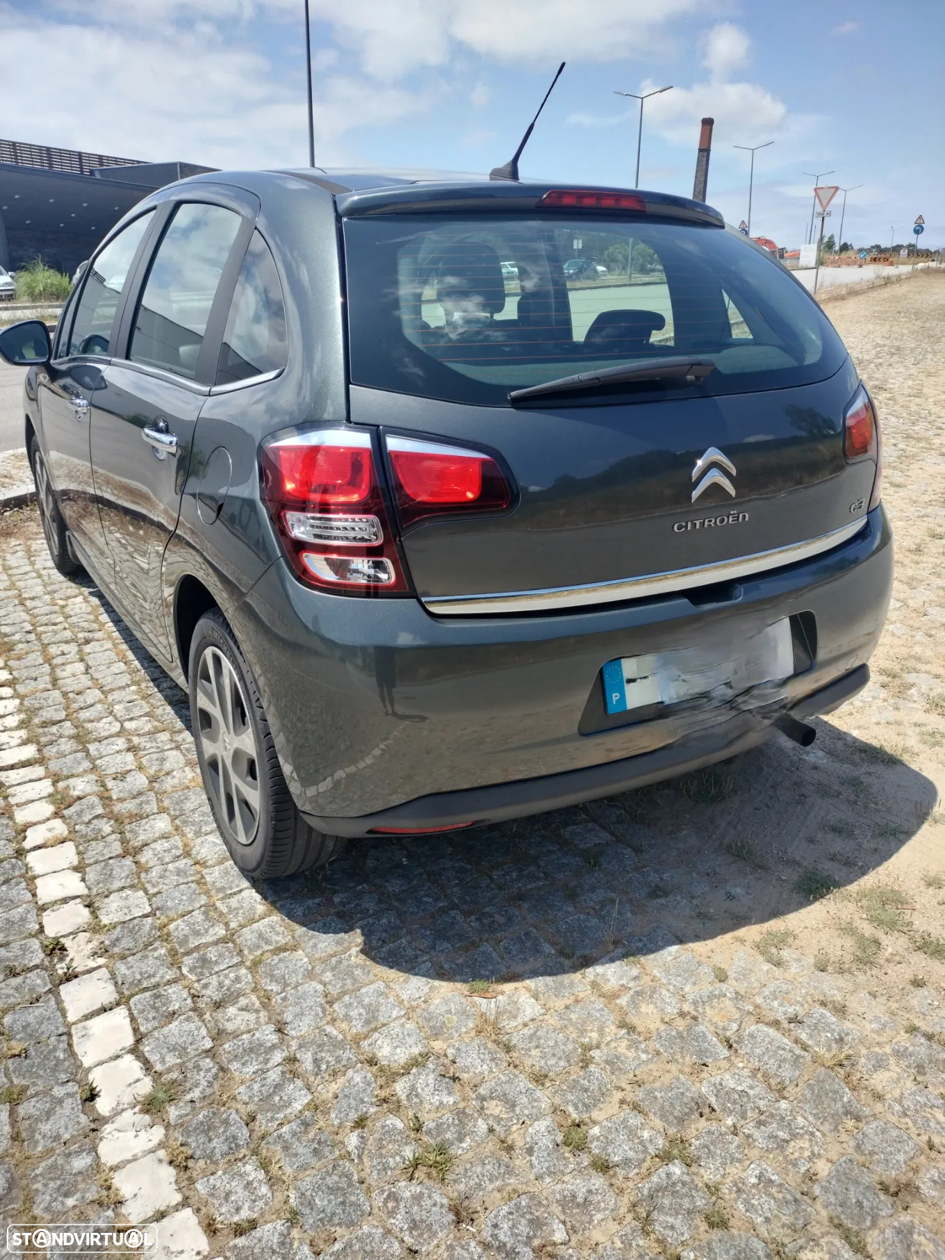 Citroën C3 1.0 PureTech Attraction - 2