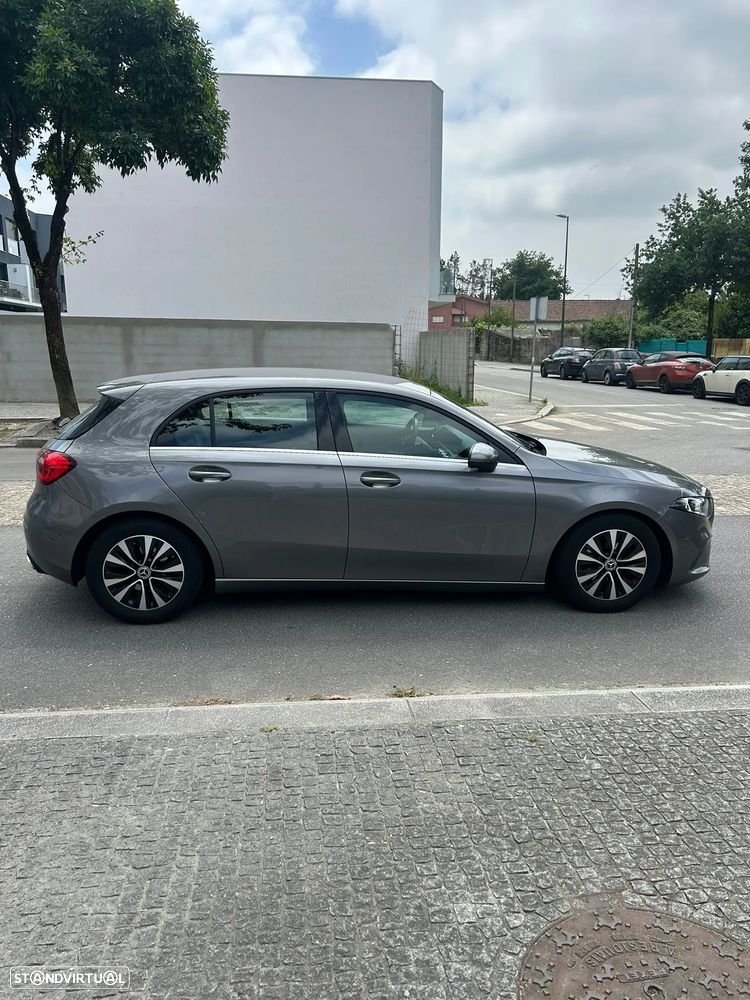 Mercedes-Benz A 180 - 4