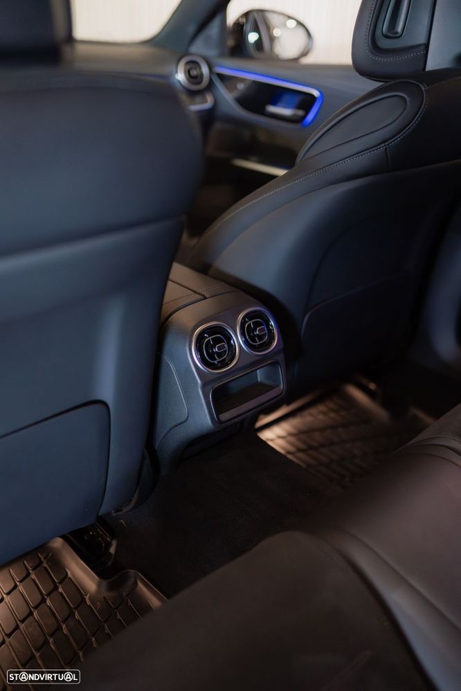 Mercedes-Benz C 300 e AMG Line - 22