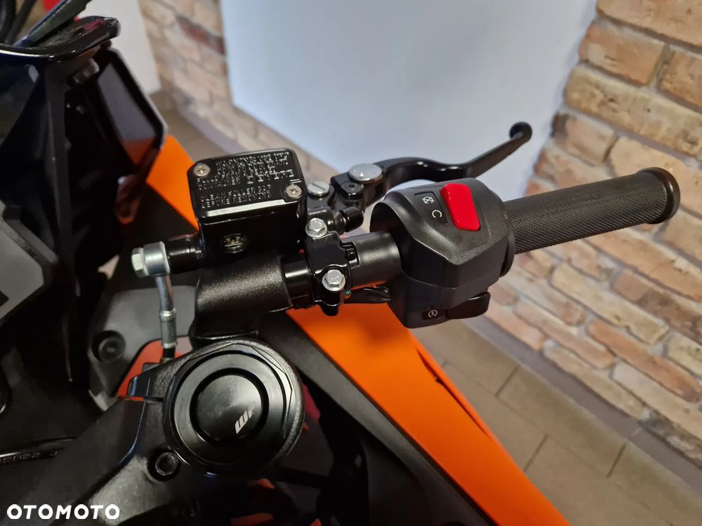 KTM RC 125 - 38