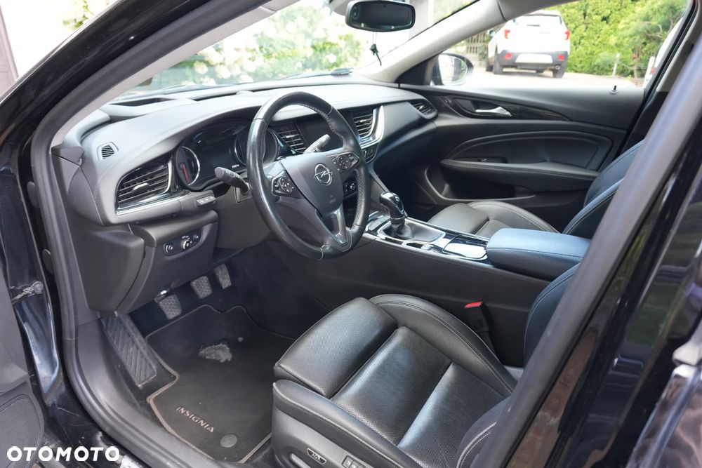 Opel Insignia 2.0 CDTI Cosmo S&S - 9
