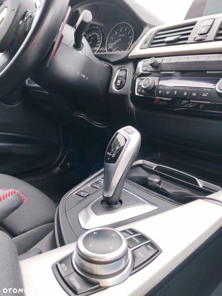 BMW Seria 3 318i - 21