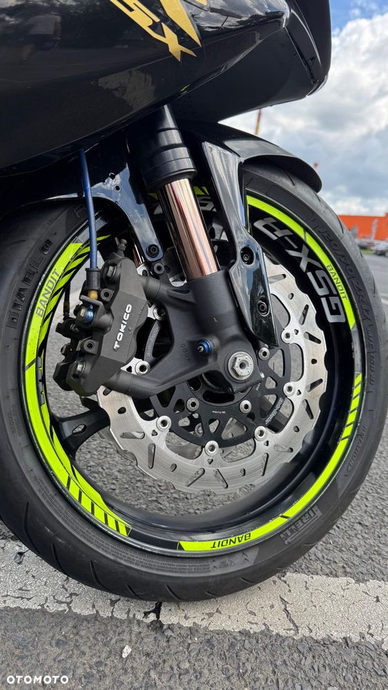 Suzuki GSX-R - 4