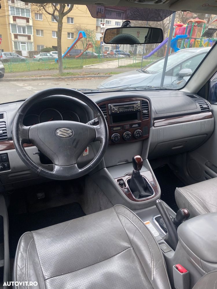 Suzuki Grand Vitara XL-7 2.0 TD Comfort + - 6