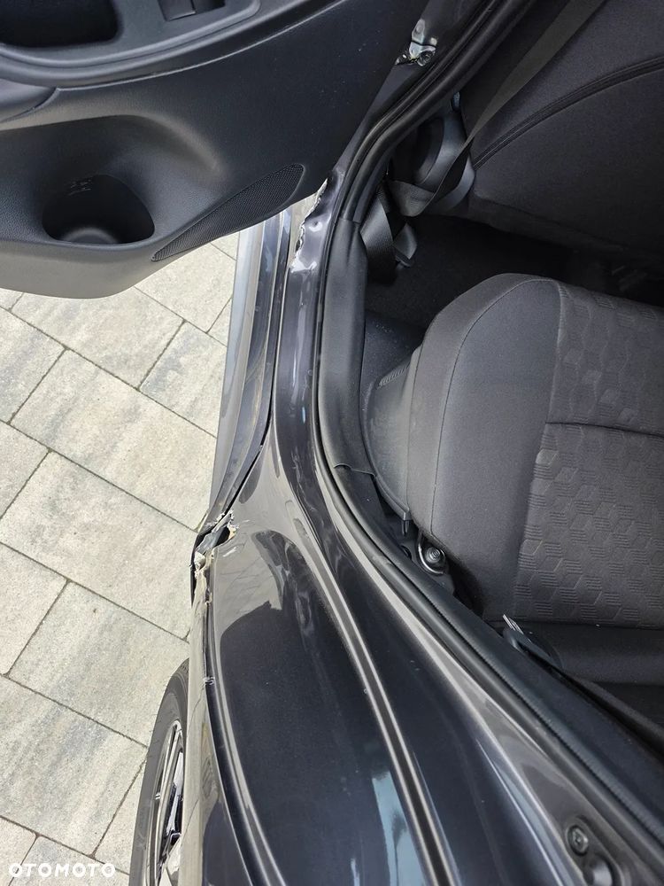 Toyota Yaris Hybrid 1.5 Style - 16