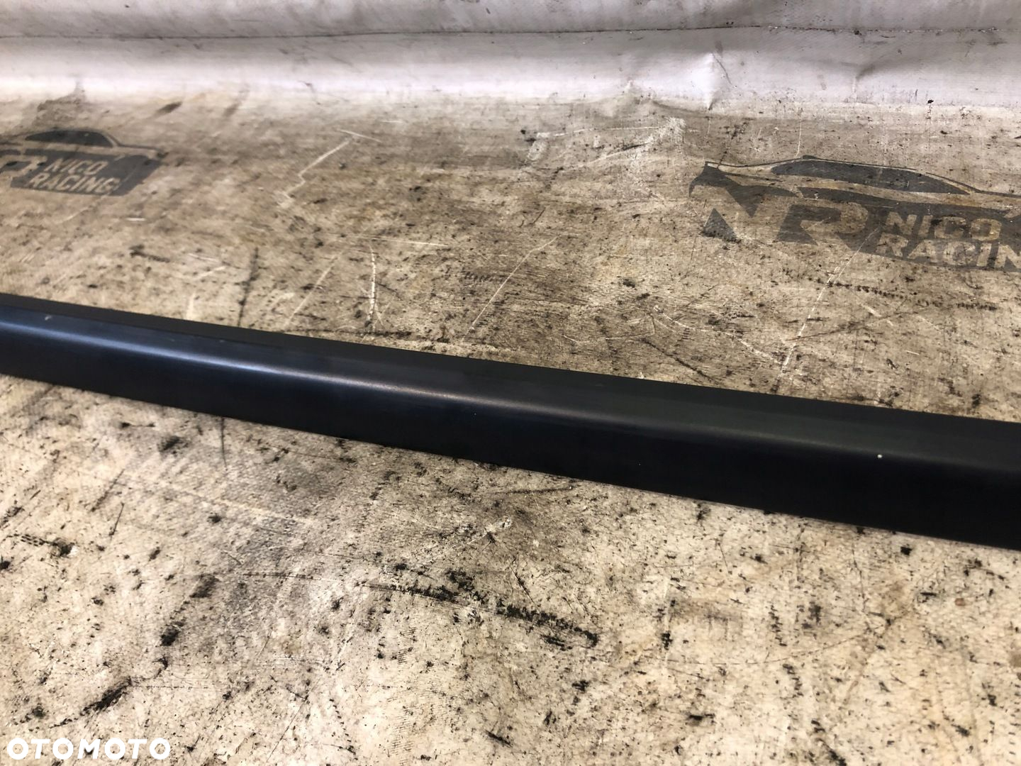 RELING DACHOWY PRAWY AUDI A4 B9 CZARNY MAT - 4