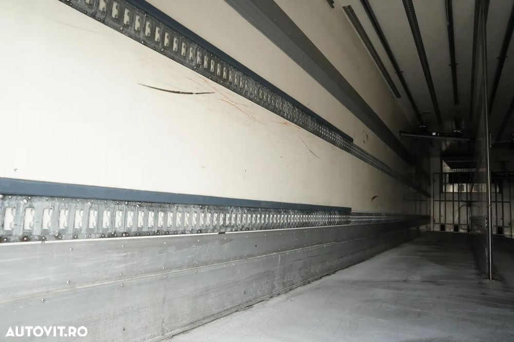 Chereau / REFRIGERAT / TRANSPORT VECTOR 1950 MT / MULTIMEMBRE / AXĂ RIDICATĂ / RIDICARE 2.500 KG / OBLOANĂ - 18