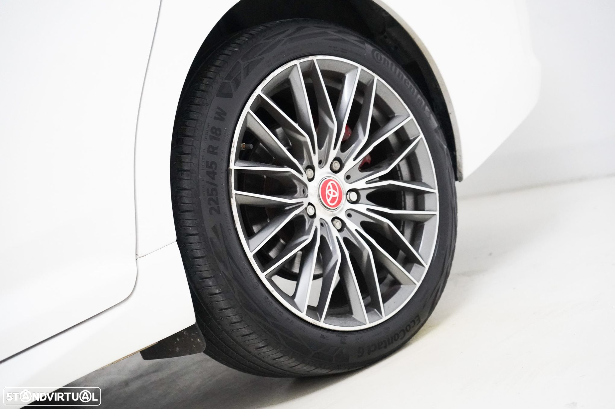 Toyota Avensis - 15