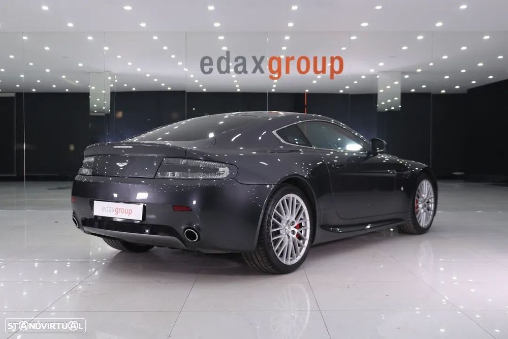 Aston Martin Vantage Coupé V8 Sportshift — fotografia 3
