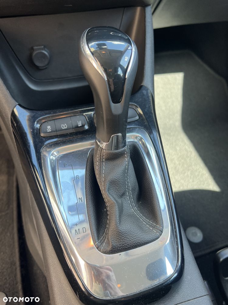 Opel Crossland X - 11
