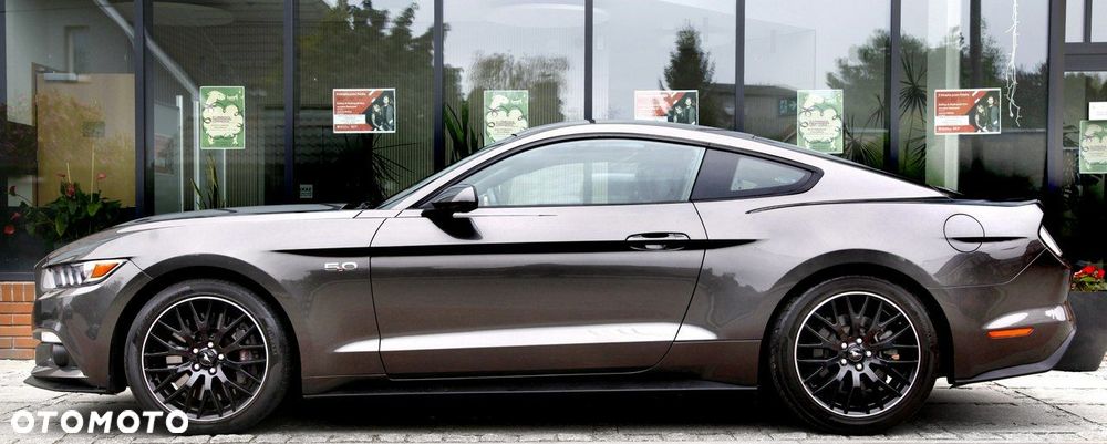 Ford Mustang - 24