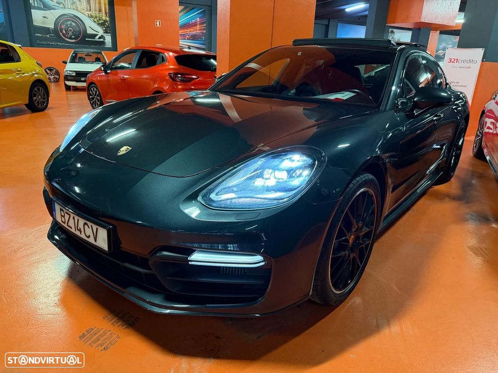 Porsche Panamera 4 S - 1