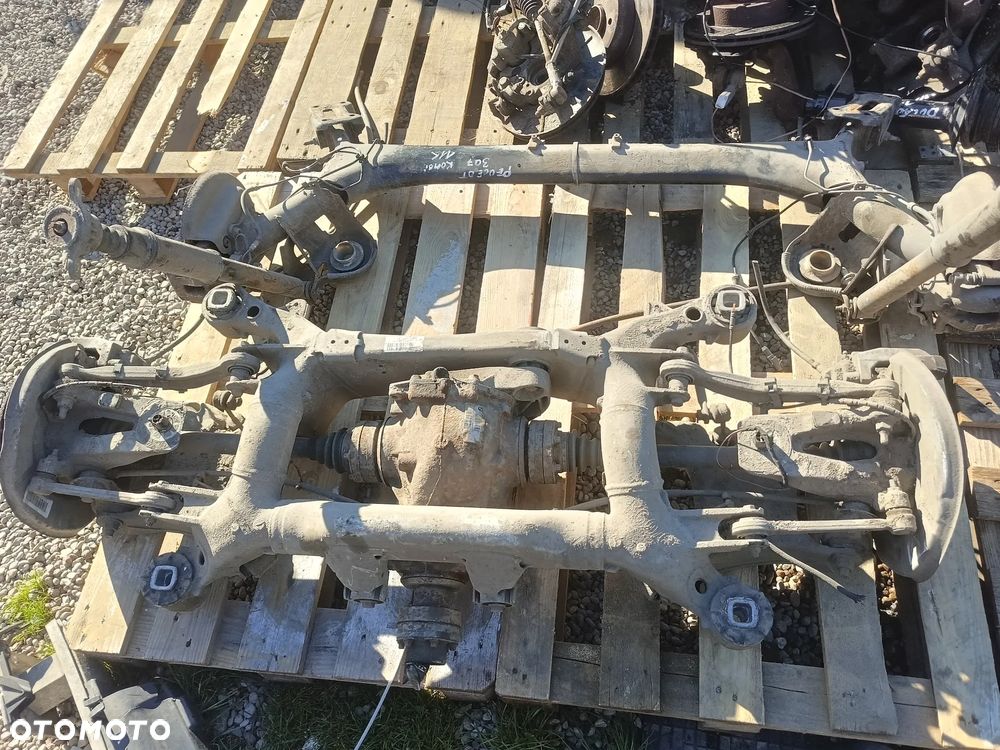 BMW E60 E61 LIFT ZACISK HAMULCOWY TYŁ LEWY PRAWY - 1