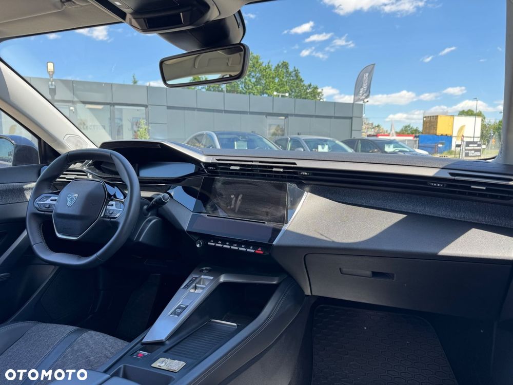 Peugeot 408 - 14