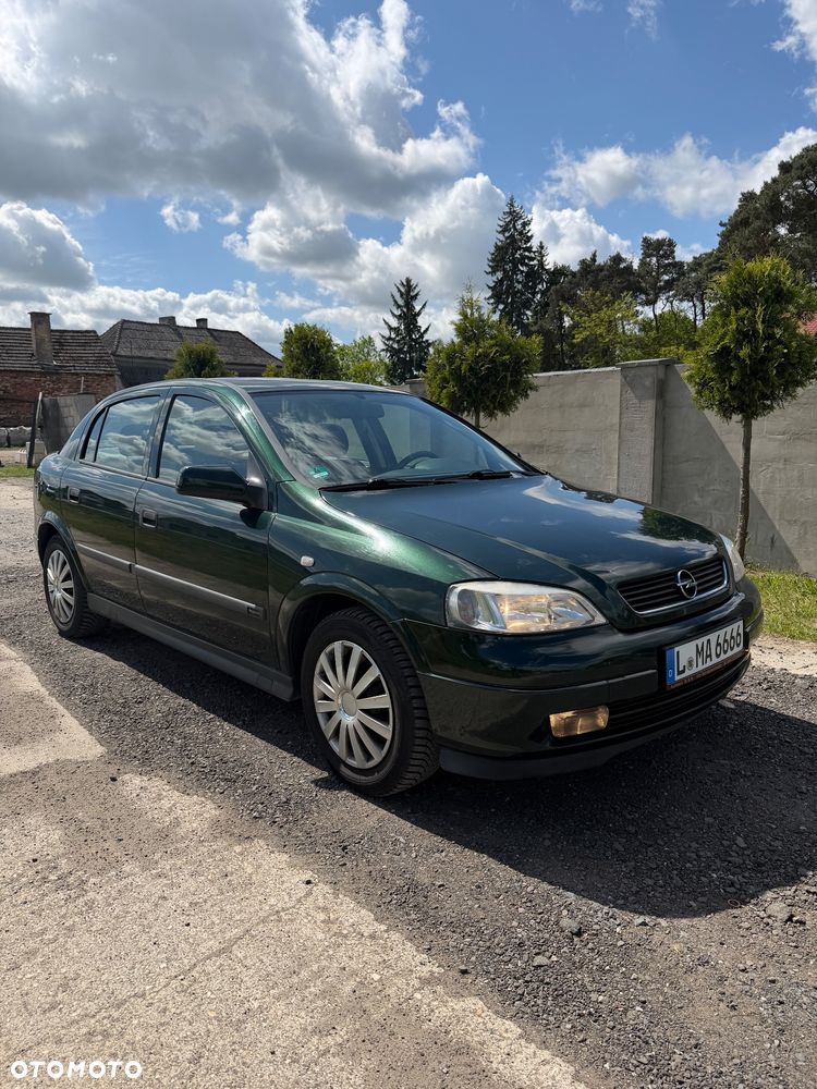 Opel Astra - 1