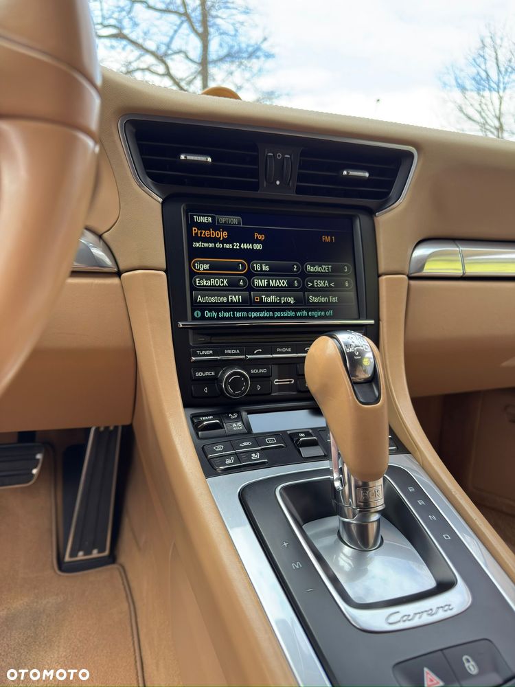 Porsche 911 Carrera 4 PDK - 17