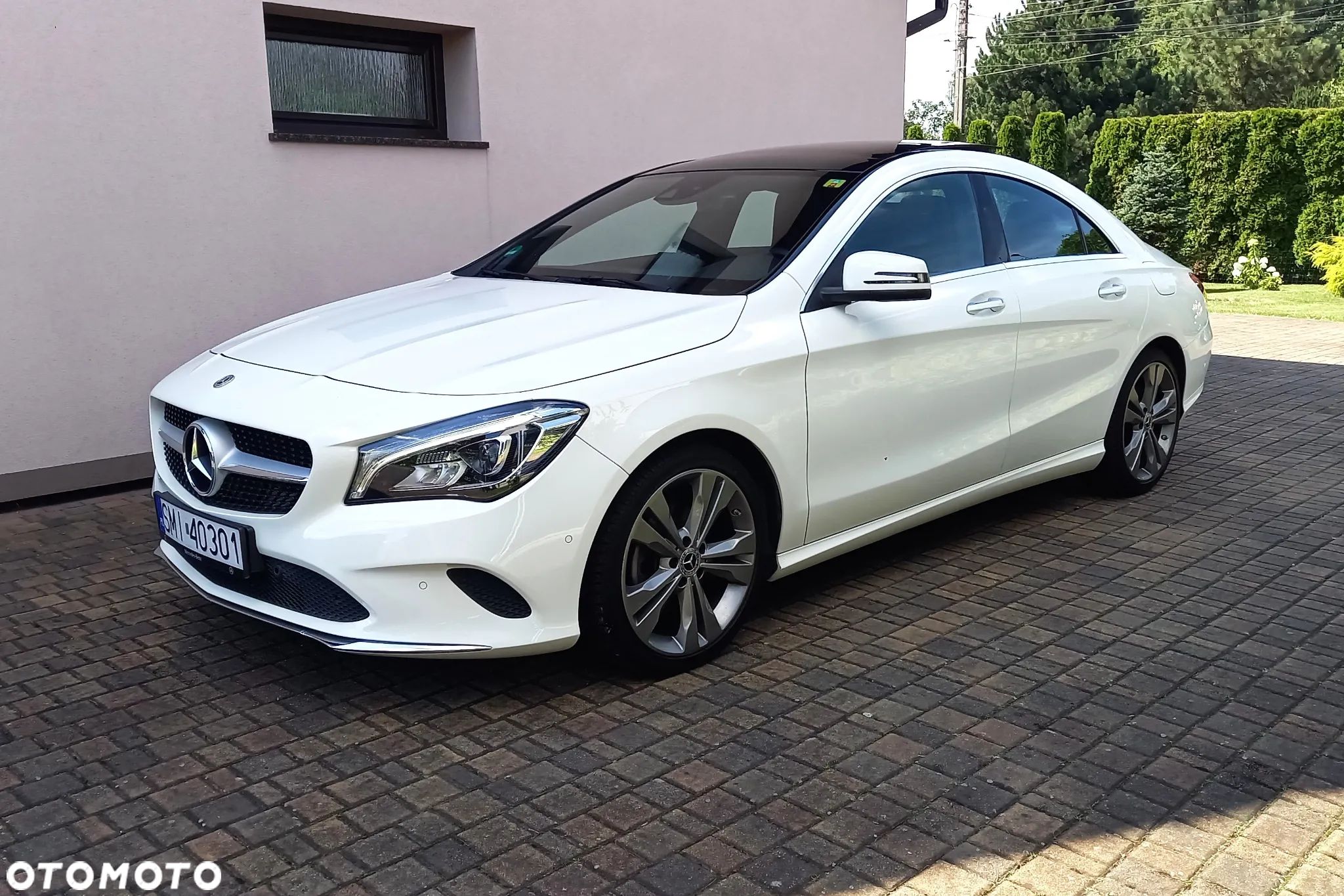 Mercedes-Benz CLA 200 - 1