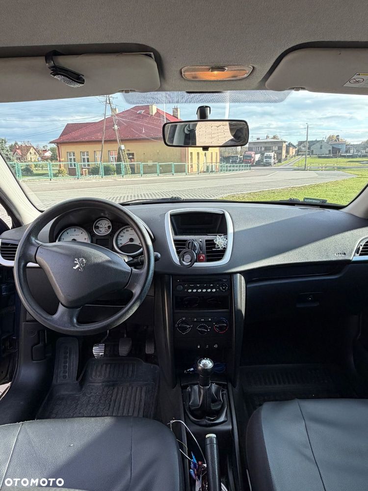 Peugeot 207 - 11