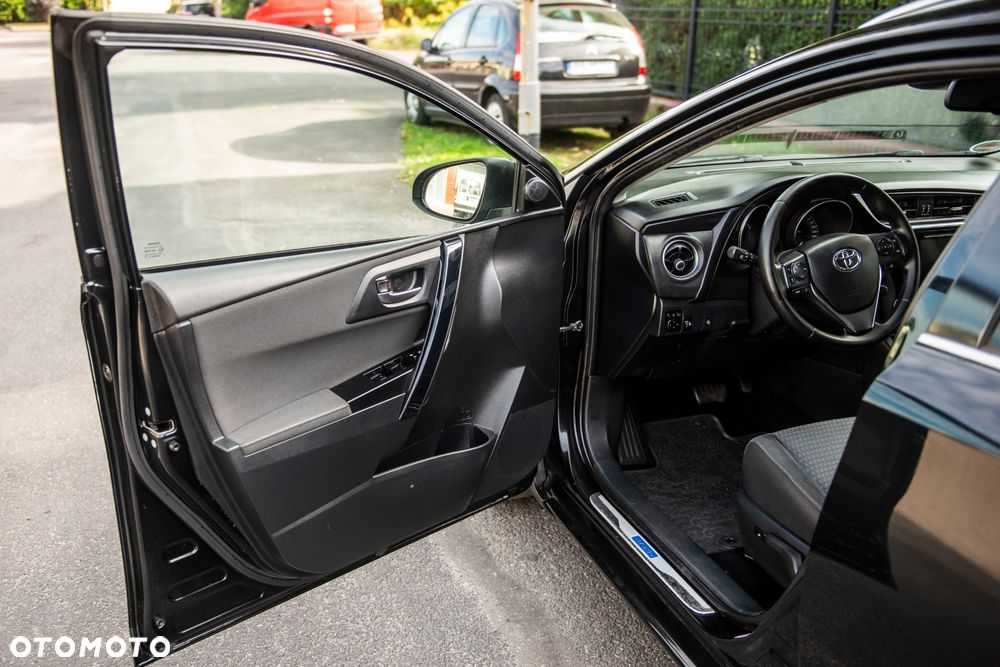 Toyota Auris - 17