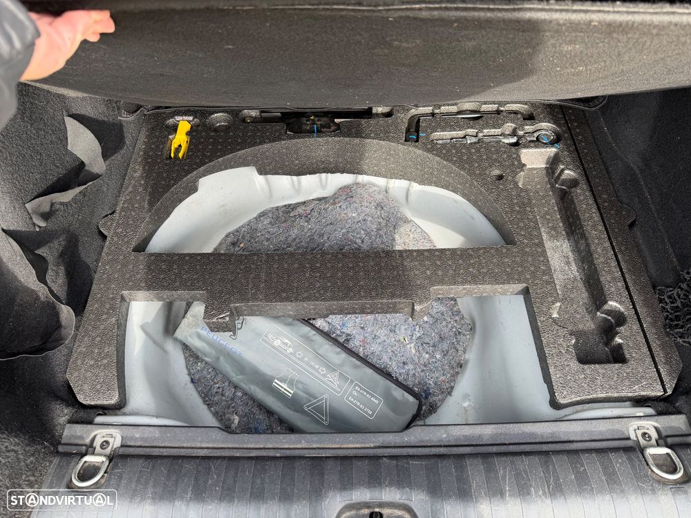 Peugeot 2008 1.6 BlueHDi Style - 19