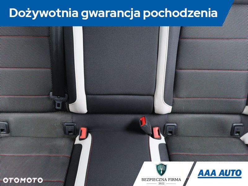 Volkswagen T-Roc - 11